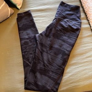 Alphalete black and grey XS leggings
